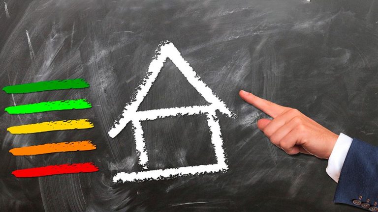 Trucos para ahorrar luz en casa